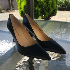 Classic black dress pumps size 4.5 NWT